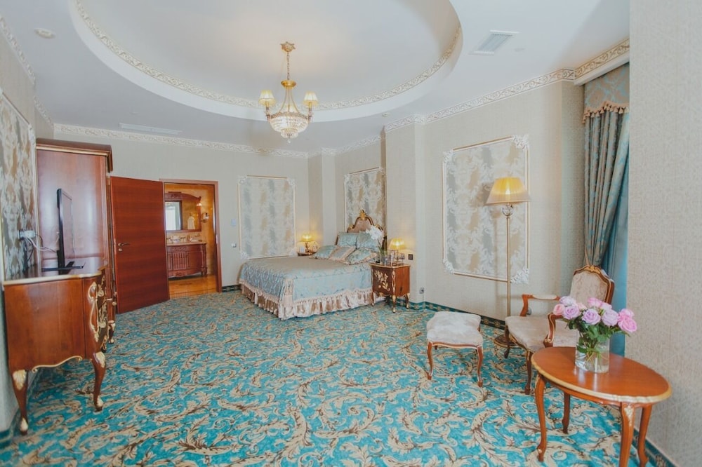 Executive Suite photo 2