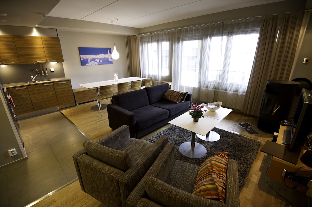 Four-bedroom apartment with sauna