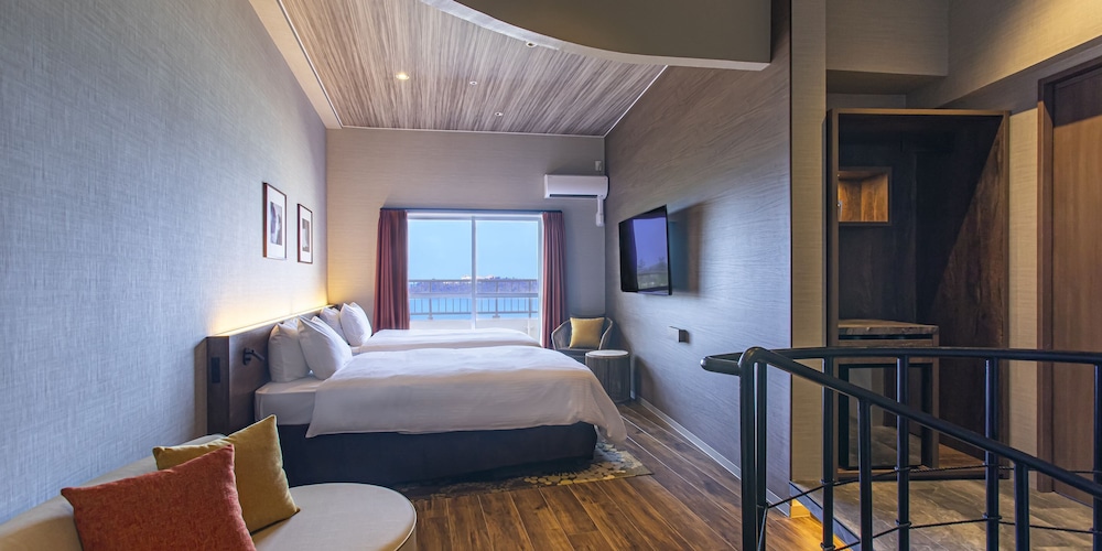 Suncoast Ocean Suite, Non Smoking photo 2
