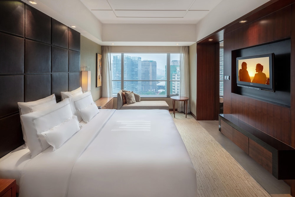 M Deluxe King Room