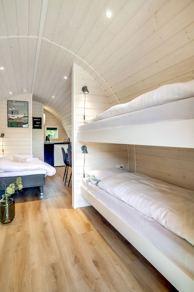 Luxury Cabin, Multiple Beds photo 2