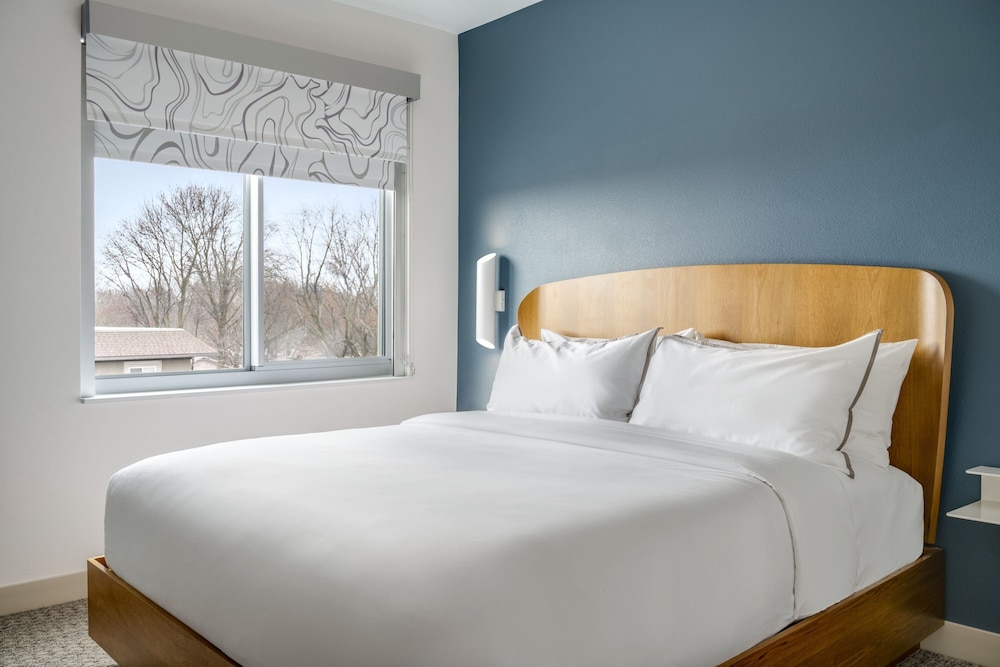 Suite, 1 Bedroom - Photo 6