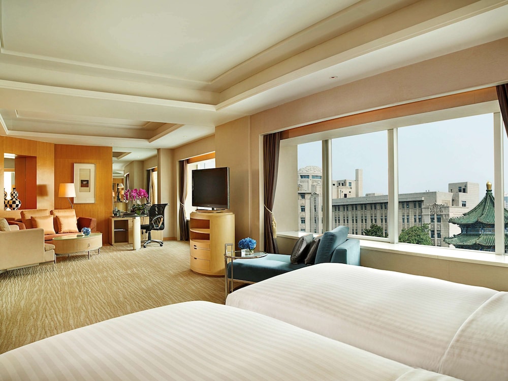 Junior Suite, 2 Twin Beds, Club Lounge Access
