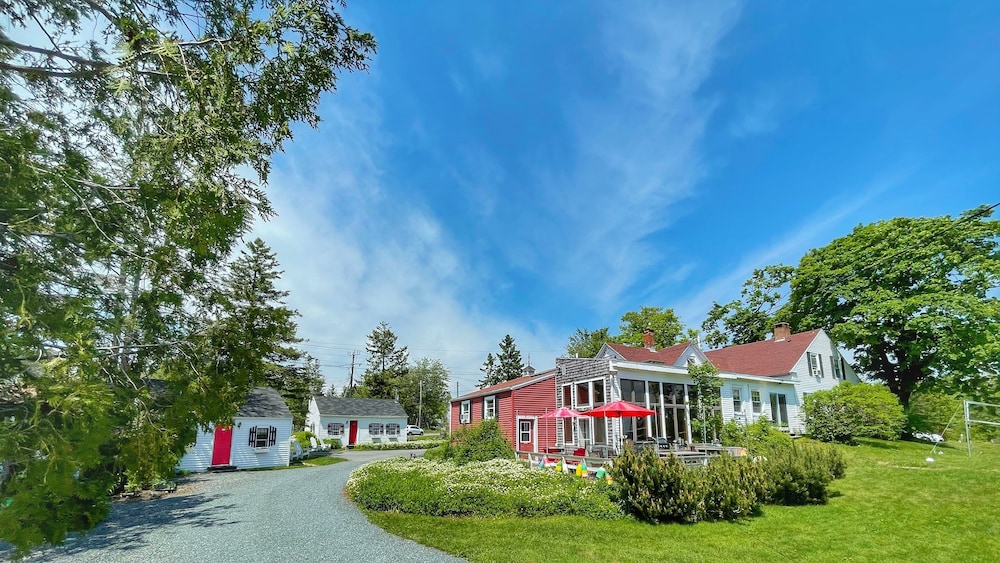 Adorable Cottage Next To Acadia Park photo 2