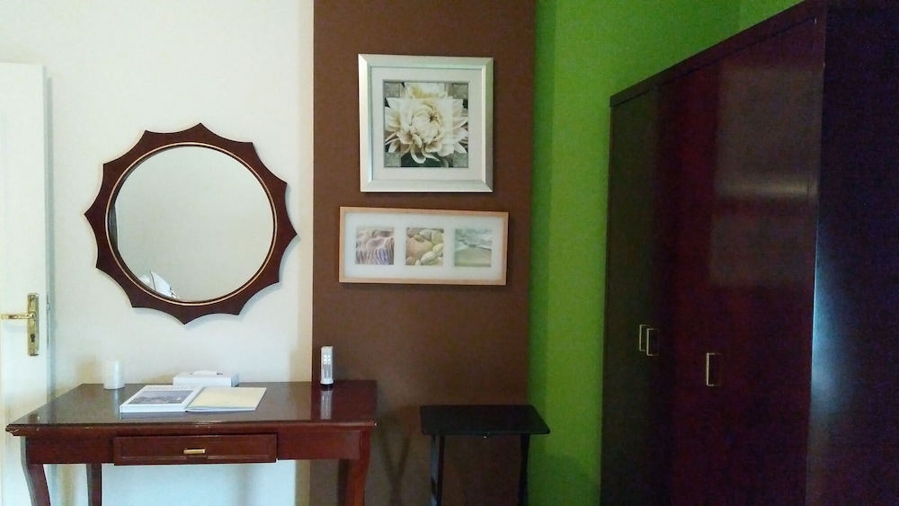 Luxury Apartment, Lagoon View, Corner
