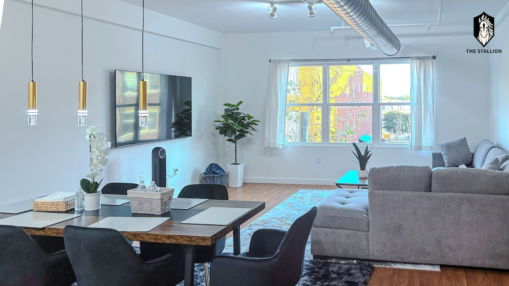 Signature Loft, 1 Bedroom, Non Smoking, City View, 301