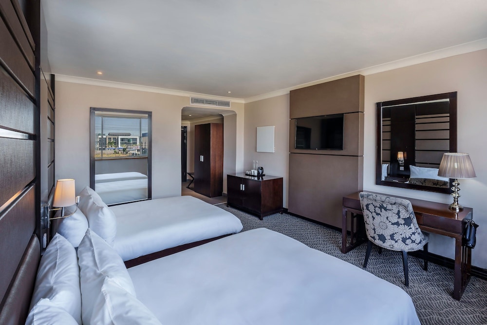 Room, 2 Queen Beds - Photo 1