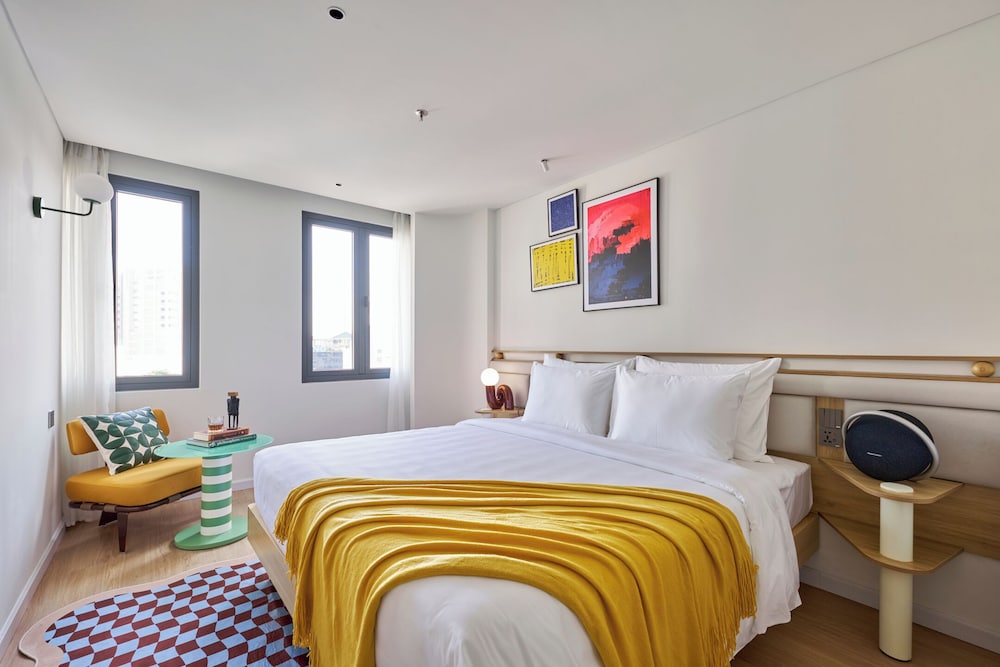 Superior Room, City View