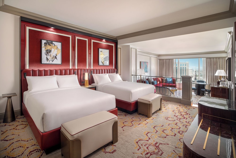Newly Remodeled Luxury Two Queen Suite Strip View - Photo 1