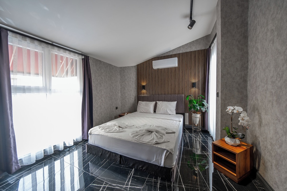 Double Room, Balcony, Ocean View - Photo 13