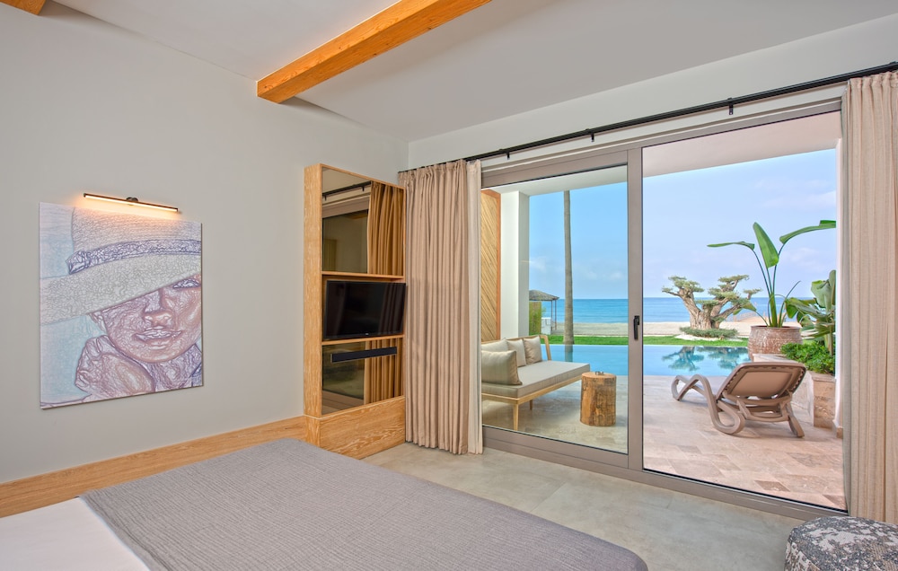 DELUXE SEA VIEW-SWIMUP - Photo 1