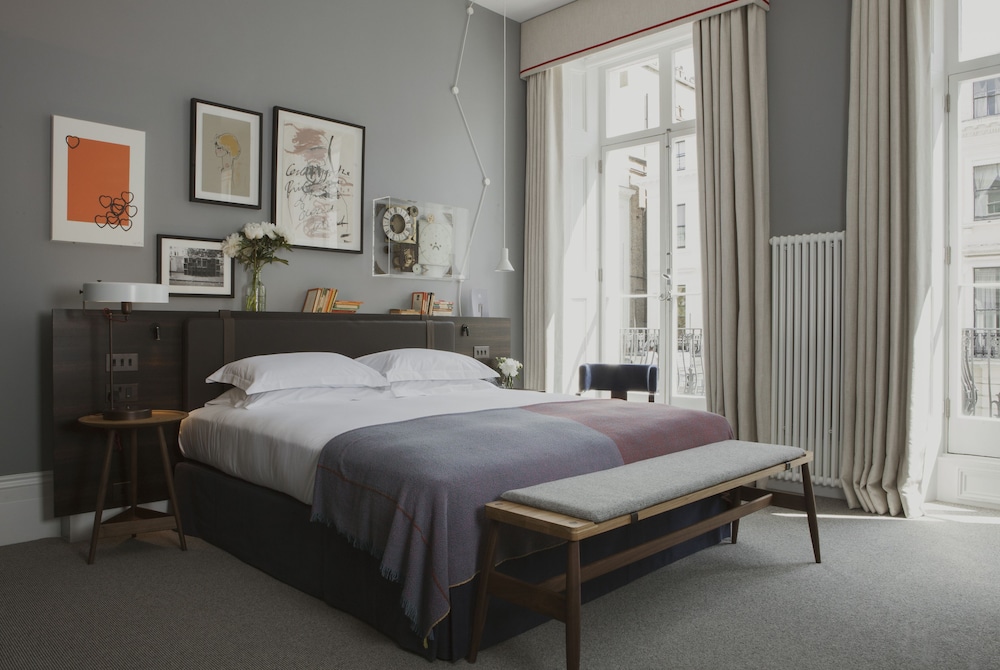 Master Bedroom Suite photo 3