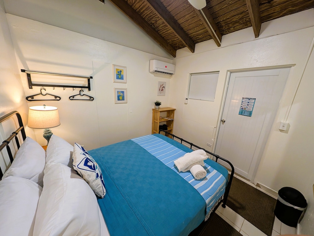 Basic Double Room photo 3