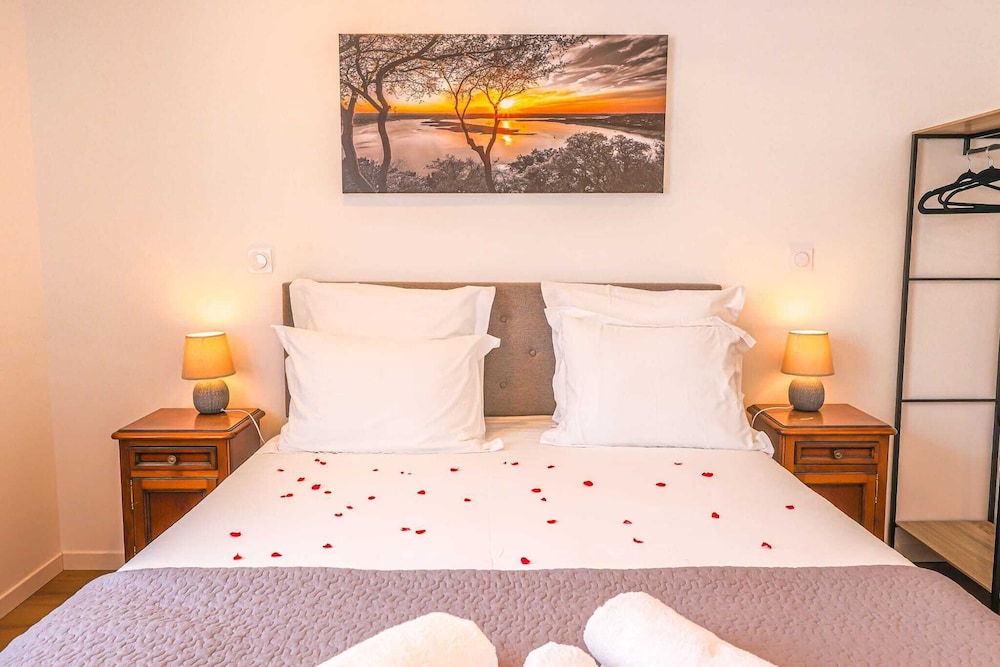 Double Room, Balcony, City View photo 1