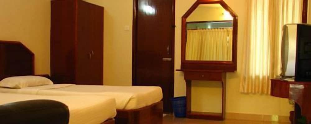 Deluxe Room - Photo 3