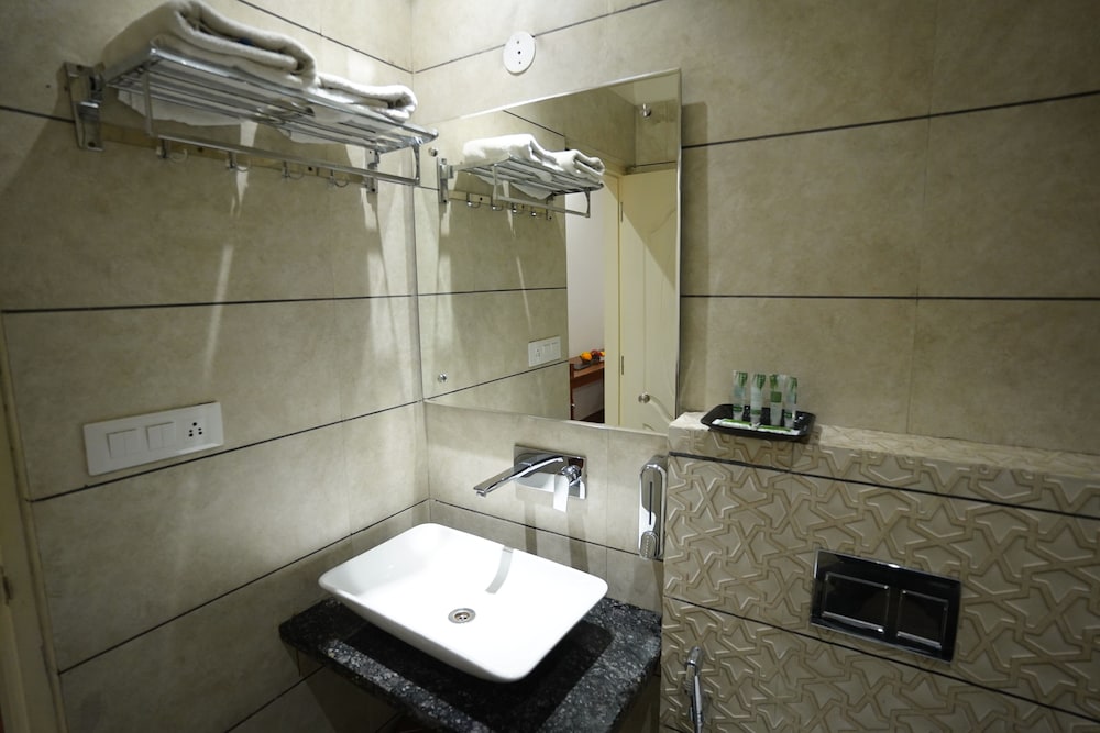 Superior Room - Photo 35