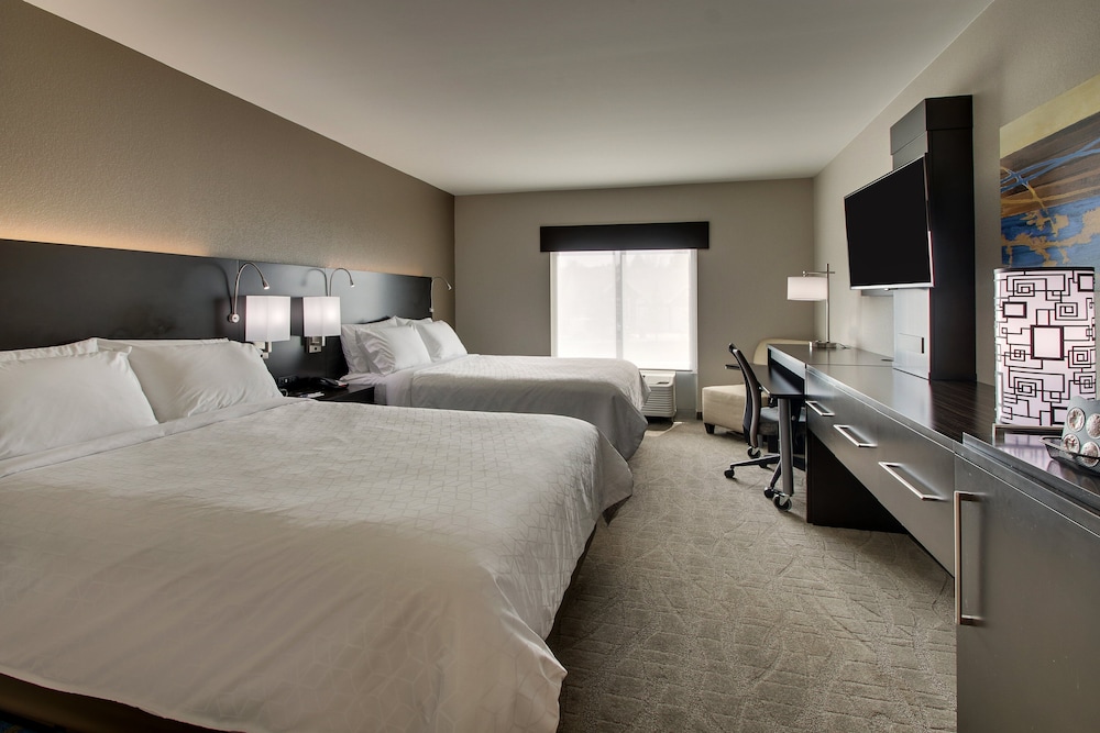 Standard Room, 2 Queen Beds (Farm View) photo 1
