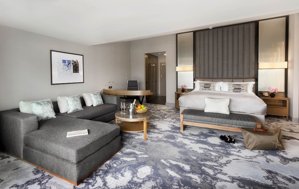 Suite, 1 King Bed, Terrace (Cathedral View) - Photo 3
