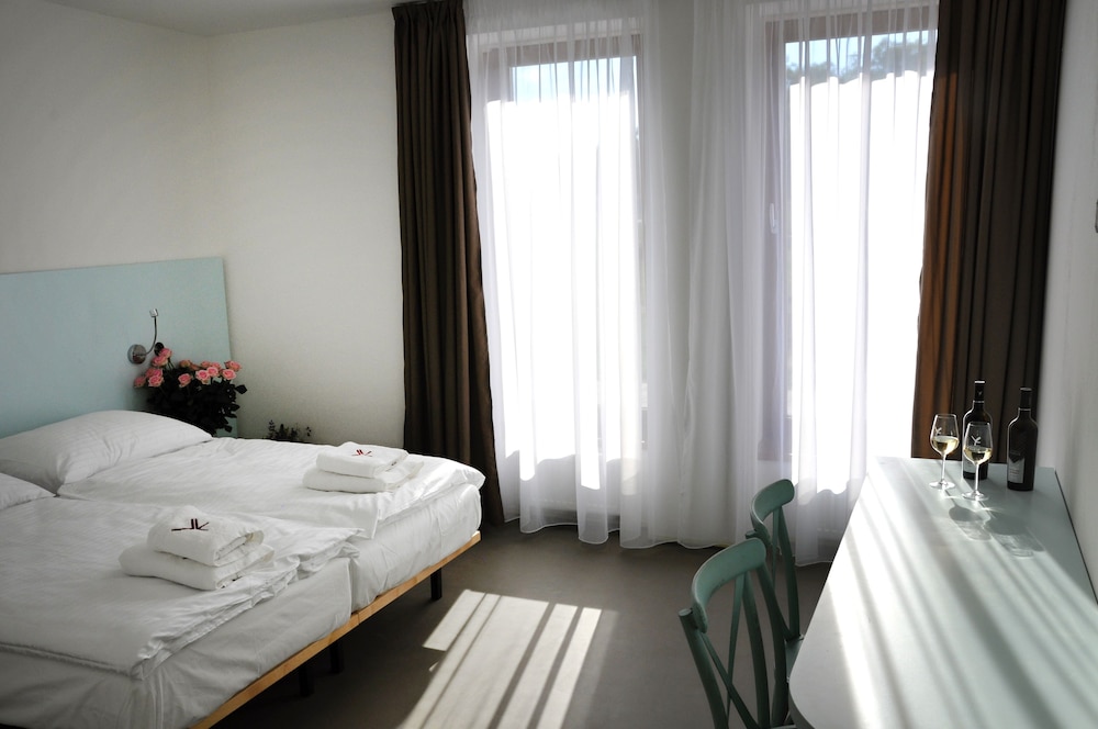 Classic Triple Room photo 1
