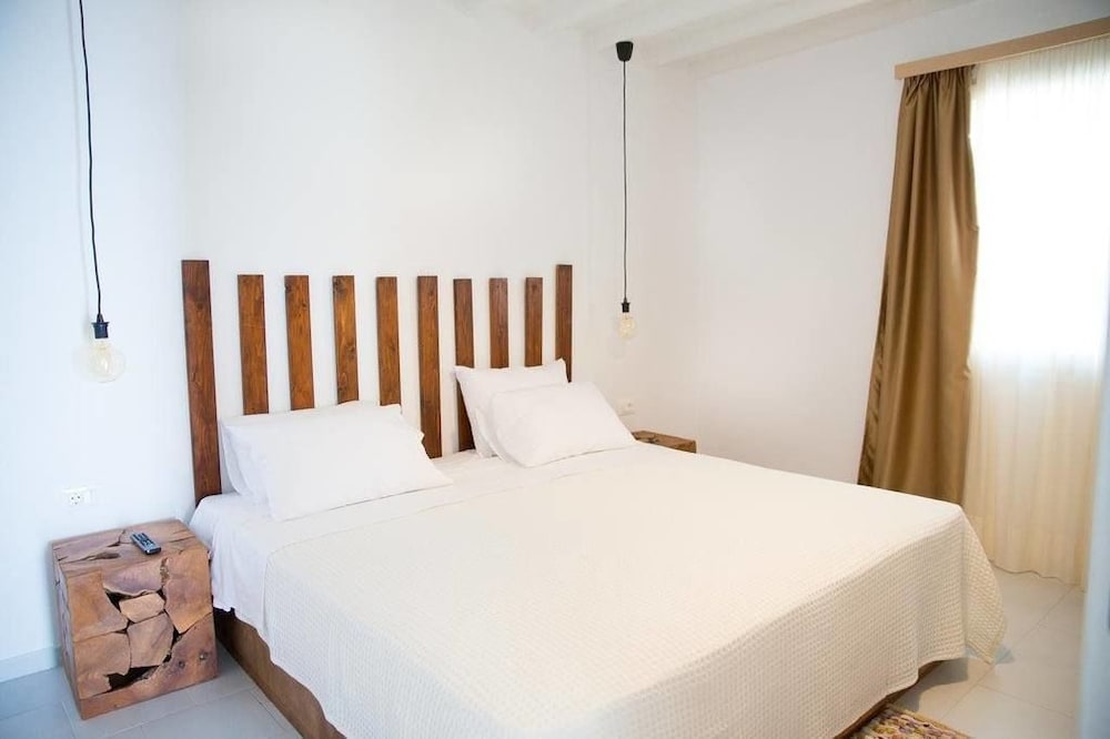 Suite, Sea View