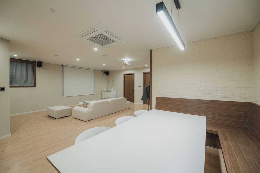 Standard Studio