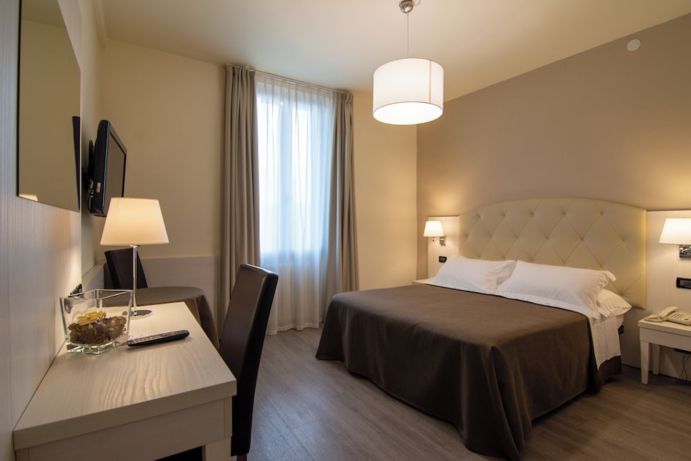 Comfort Double Room, City View photo 3