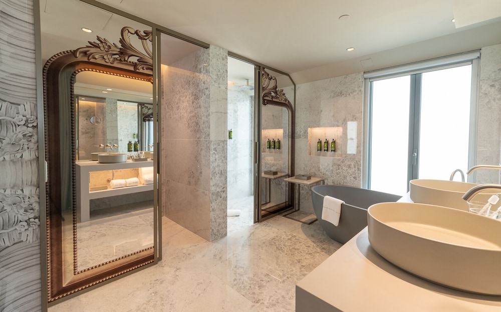 Signature Room - Photo 9