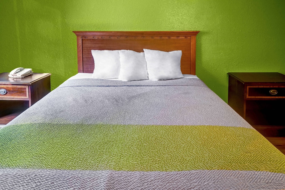 Business Room, 1 King Bed, Non Smoking - Photo 7