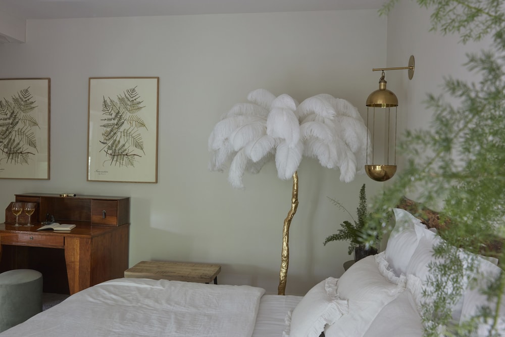 Deluxe Double Room (Le Cygne) photo 3