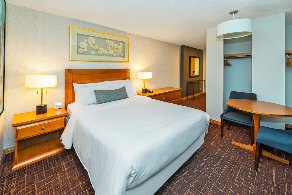 Standard Room, 1 Queen Bed