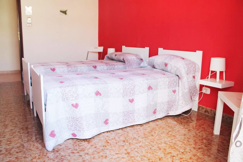 Double or Twin Room, Private Bathroom (External) photo 3