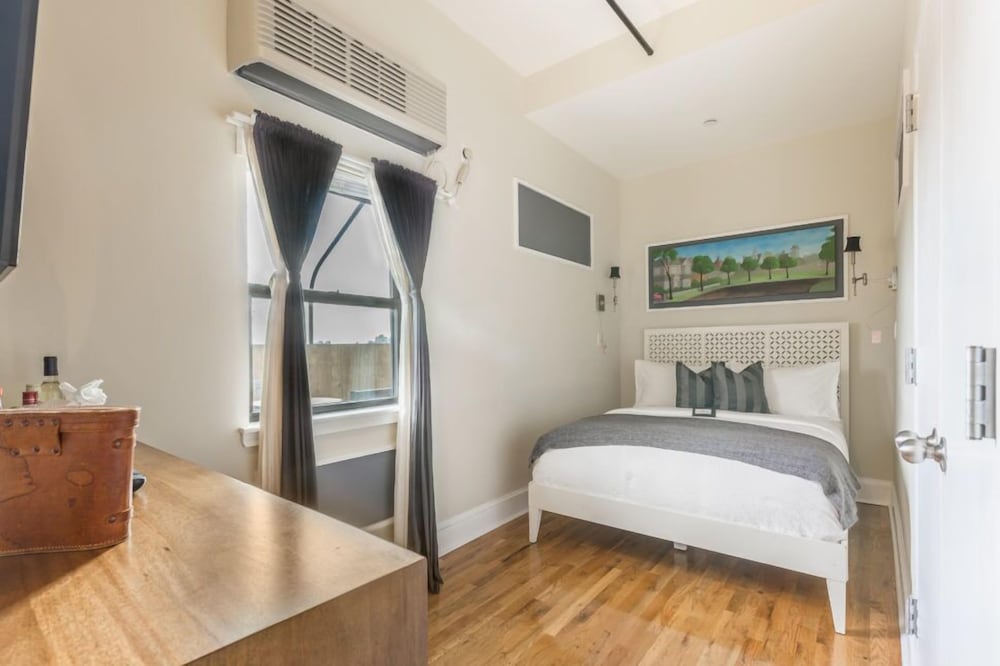 Suite, 1 Bedroom, Balcony photo 3