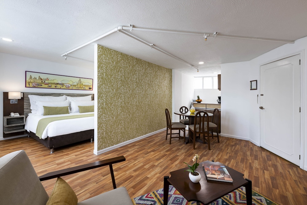 Junior Suite - Photo 1