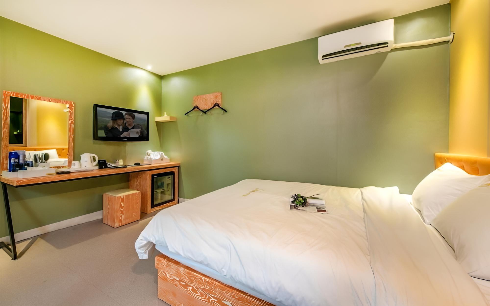 Semi Room photo 2