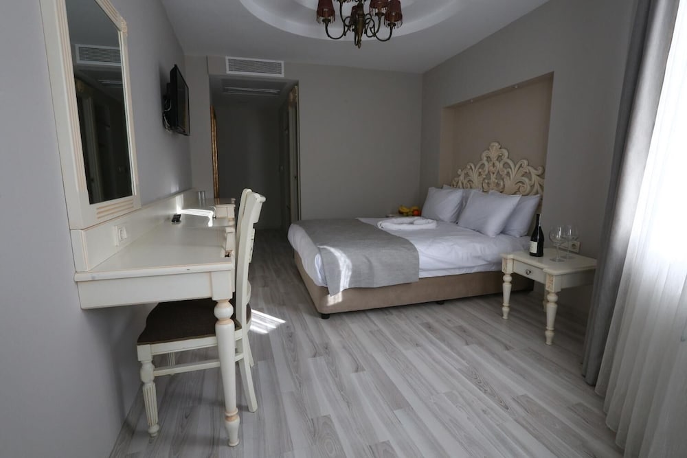Superior Double Room, City View photo 1