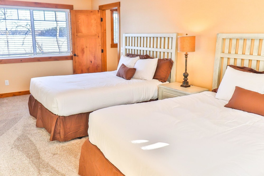 Family Cottage, 3 Bedrooms, Beach View photo 3