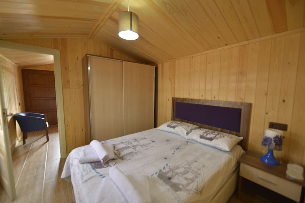 Business Bungalow, Beach View photo 1