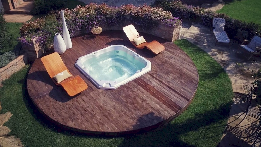 Villa photo 1