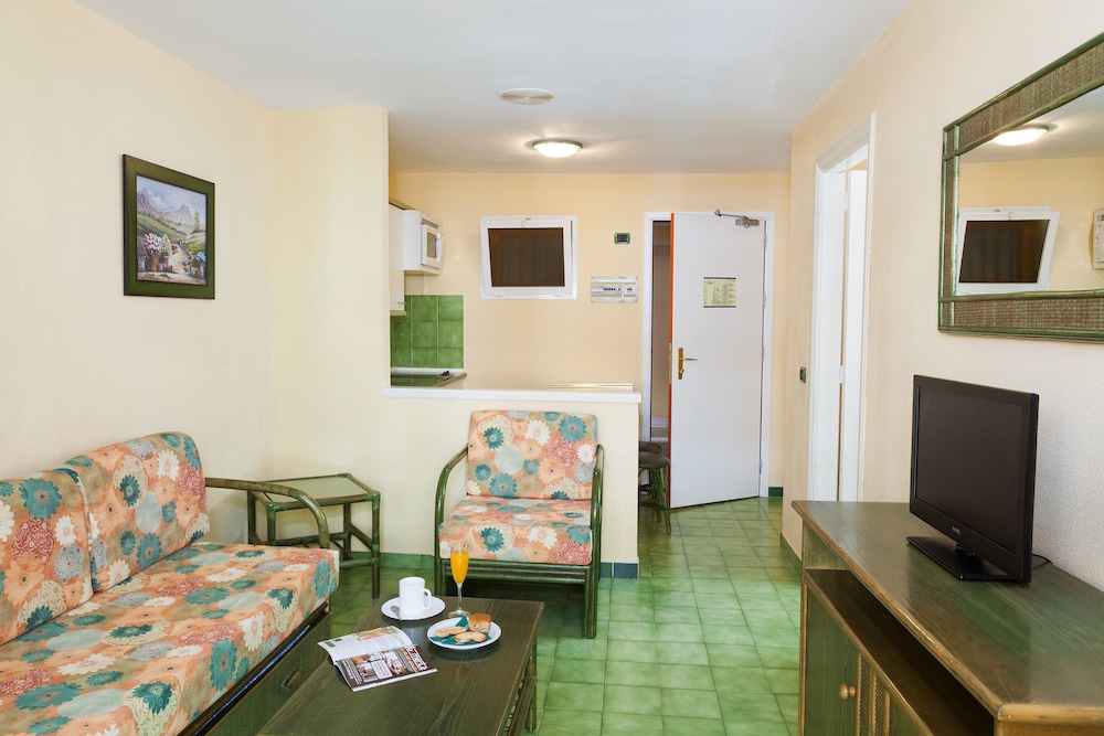Apartment, 1 Bedroom (2 adults and 1 child) photo 3