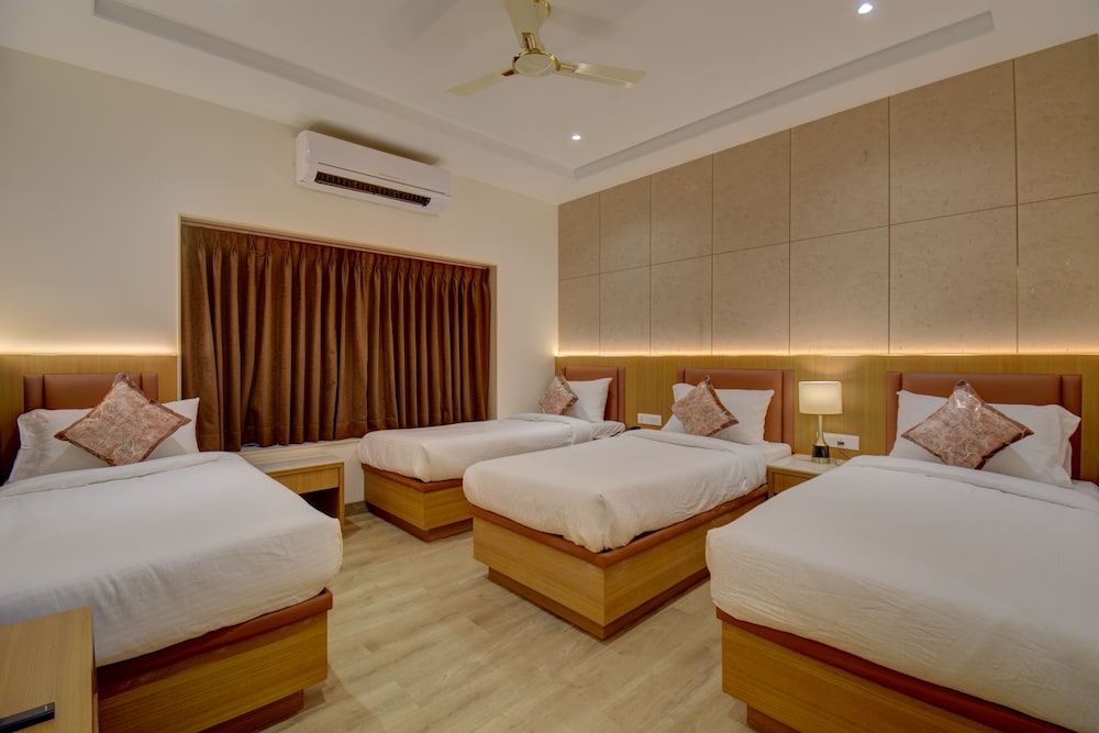 Deluxe Quadruple Room