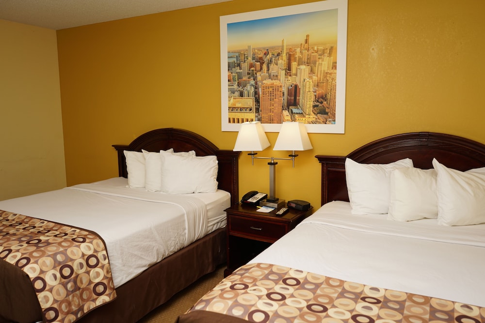 Standard Room, 1 King Bed, Non Smoking - Photo 4