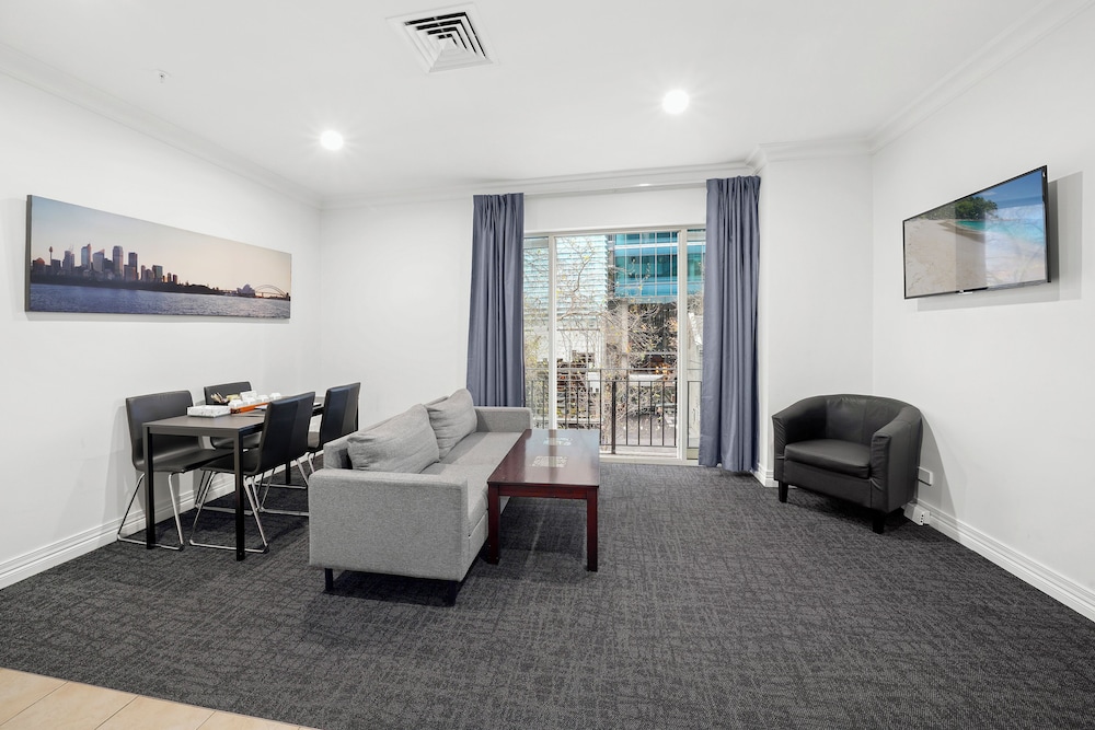 Deluxe Apartment, 2 Bedrooms - Photo 9