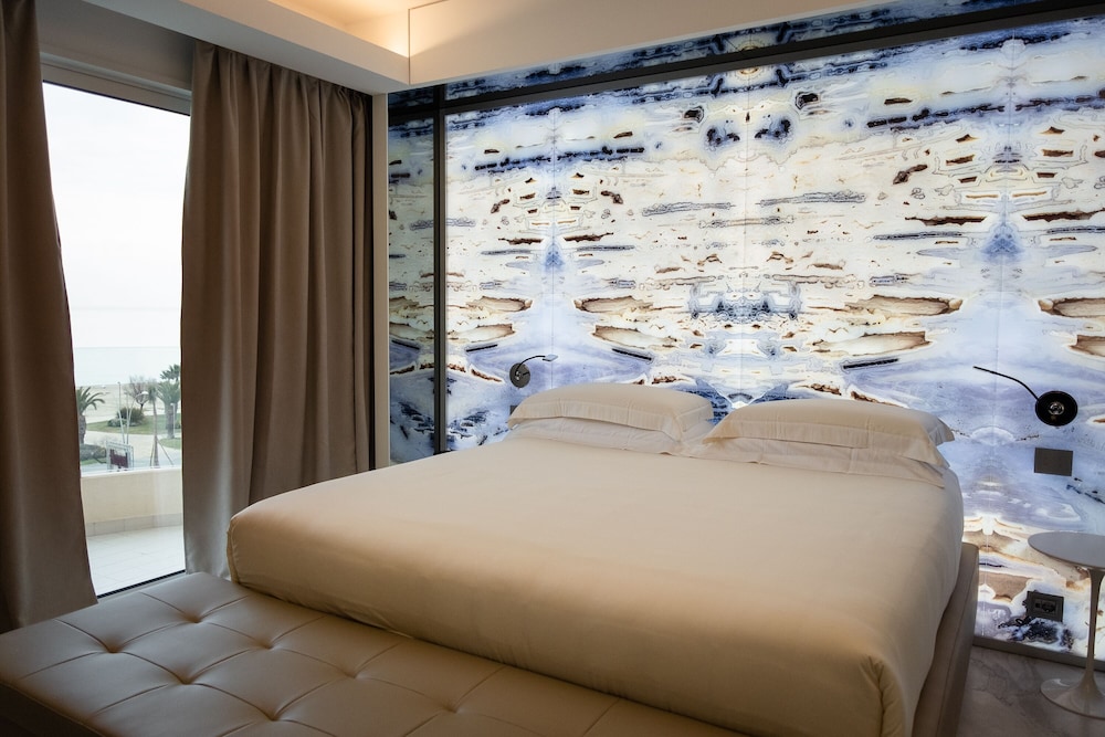 Suite (ZAFFIRO)