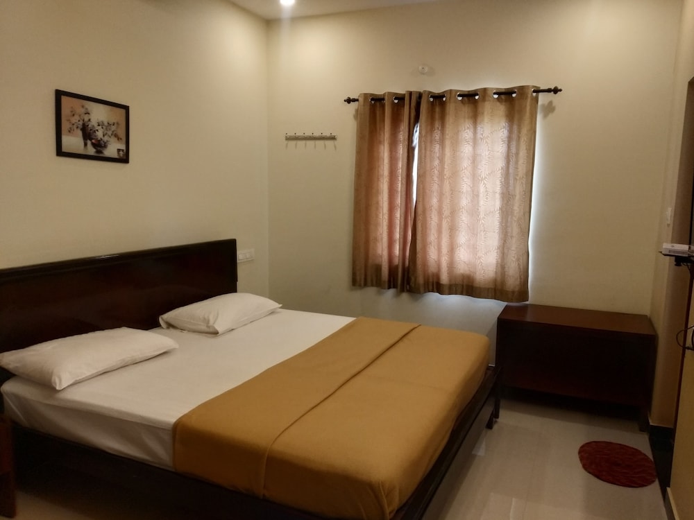Deluxe Twin Room, Balcony, City View