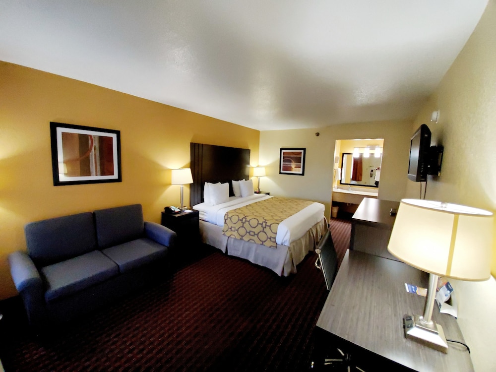 Room, 1 King Bed with Sofa bed, Smoking - Photo 6