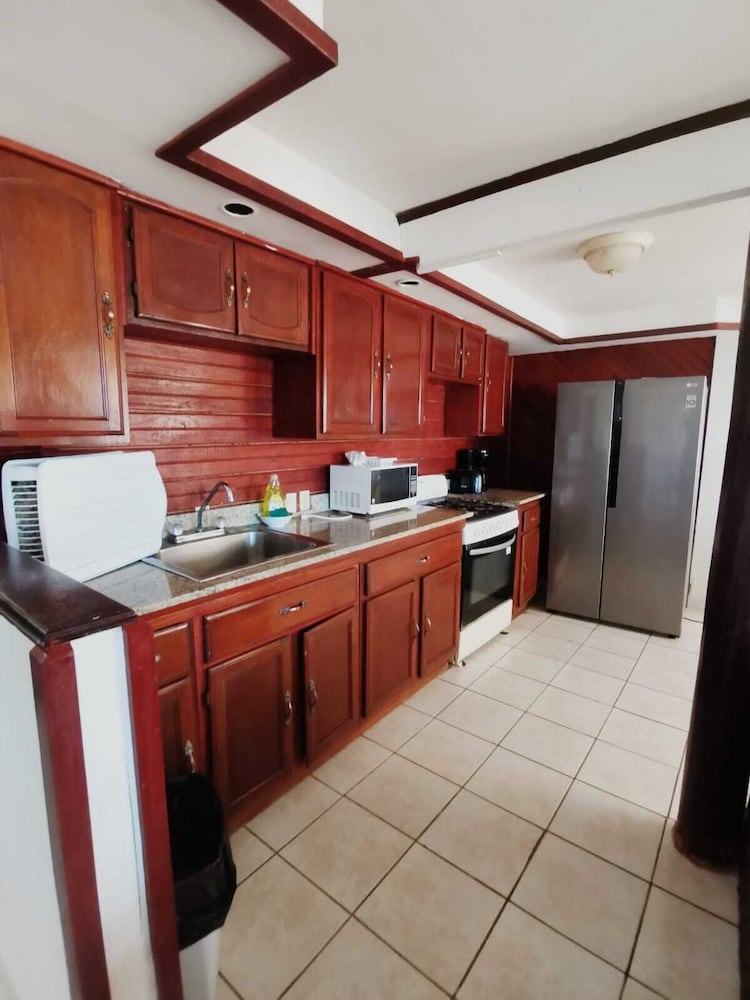 Bungalow, 3 Bedrooms, Beach Front photo 2