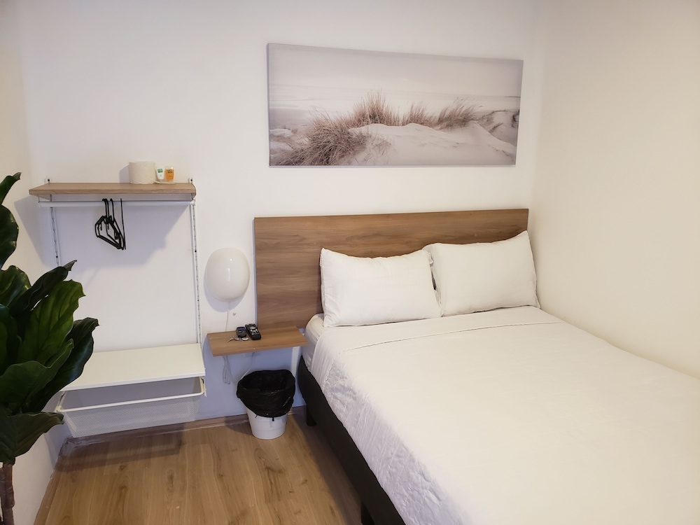 Economy Room, 1 Double Bed, Shared Bathroom