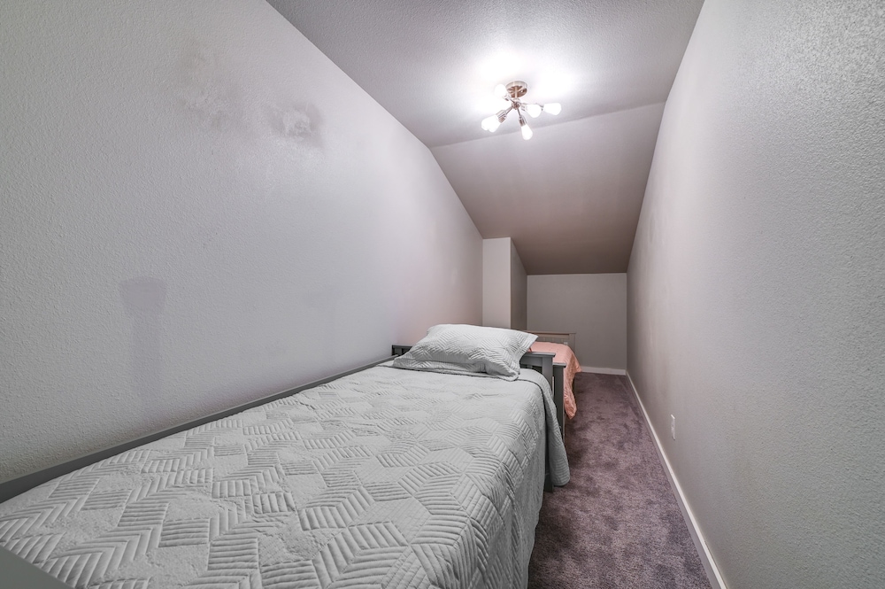 House (4 Bedrooms) photo 2