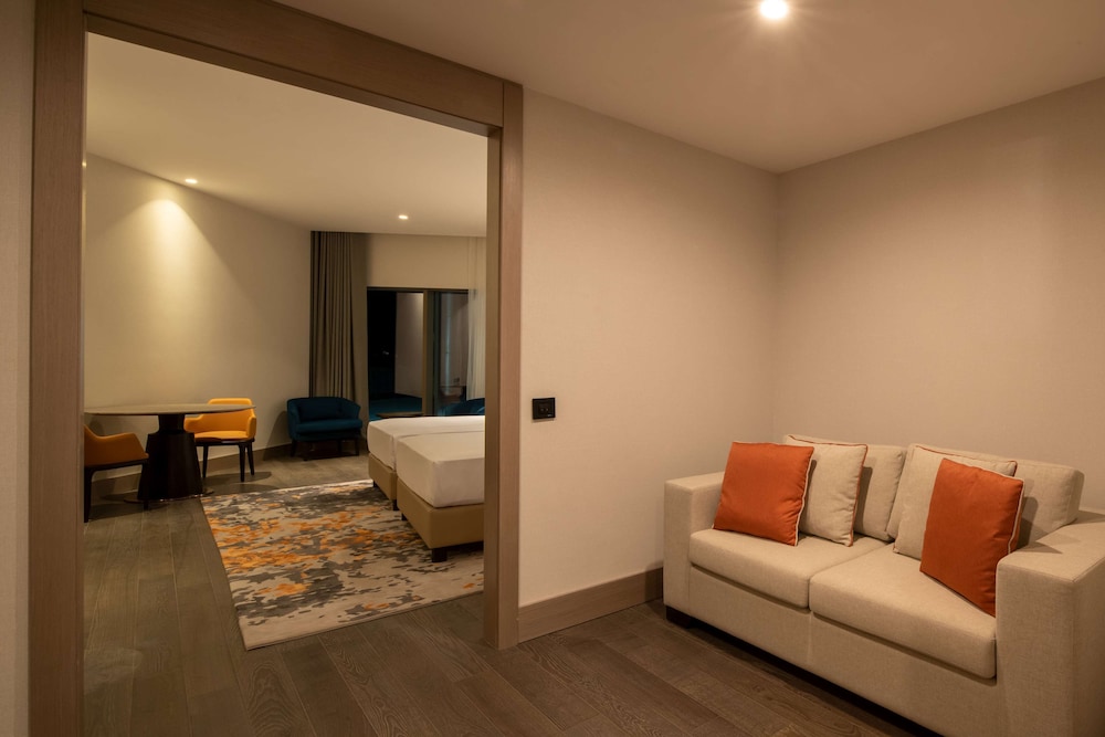 Two Bedroom Family Suite with Terrace thumbnail 5