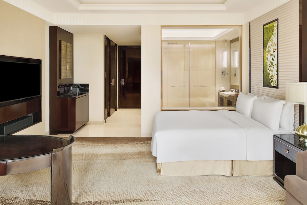 Standard Room, 1 Queen Bed